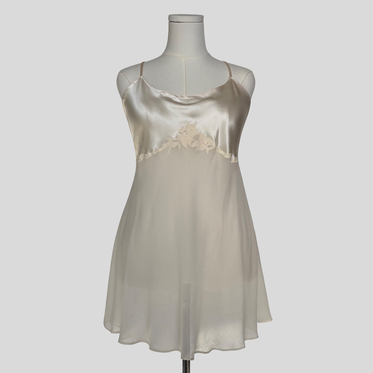 SIlk bust pearl detail slip