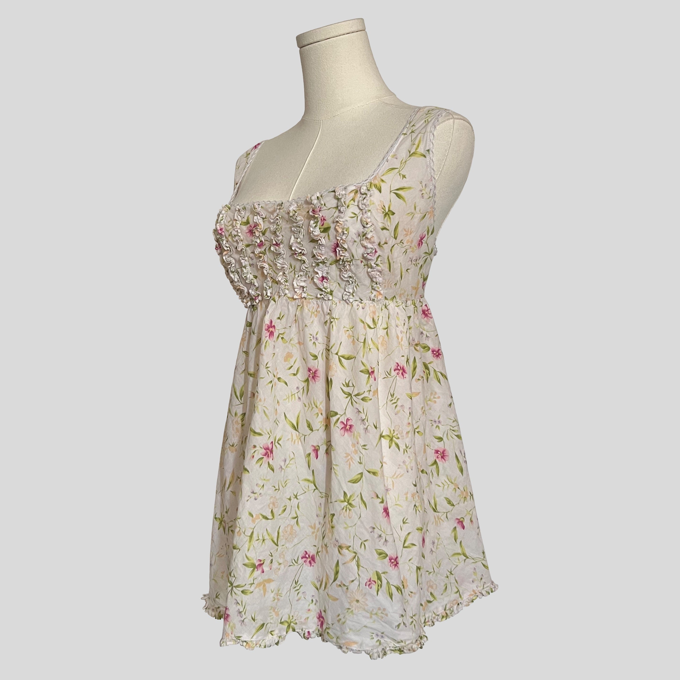 Country ruffled babydoll dress in white floral