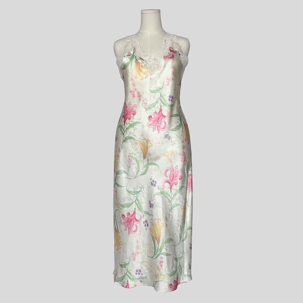 Floral lace trim gown