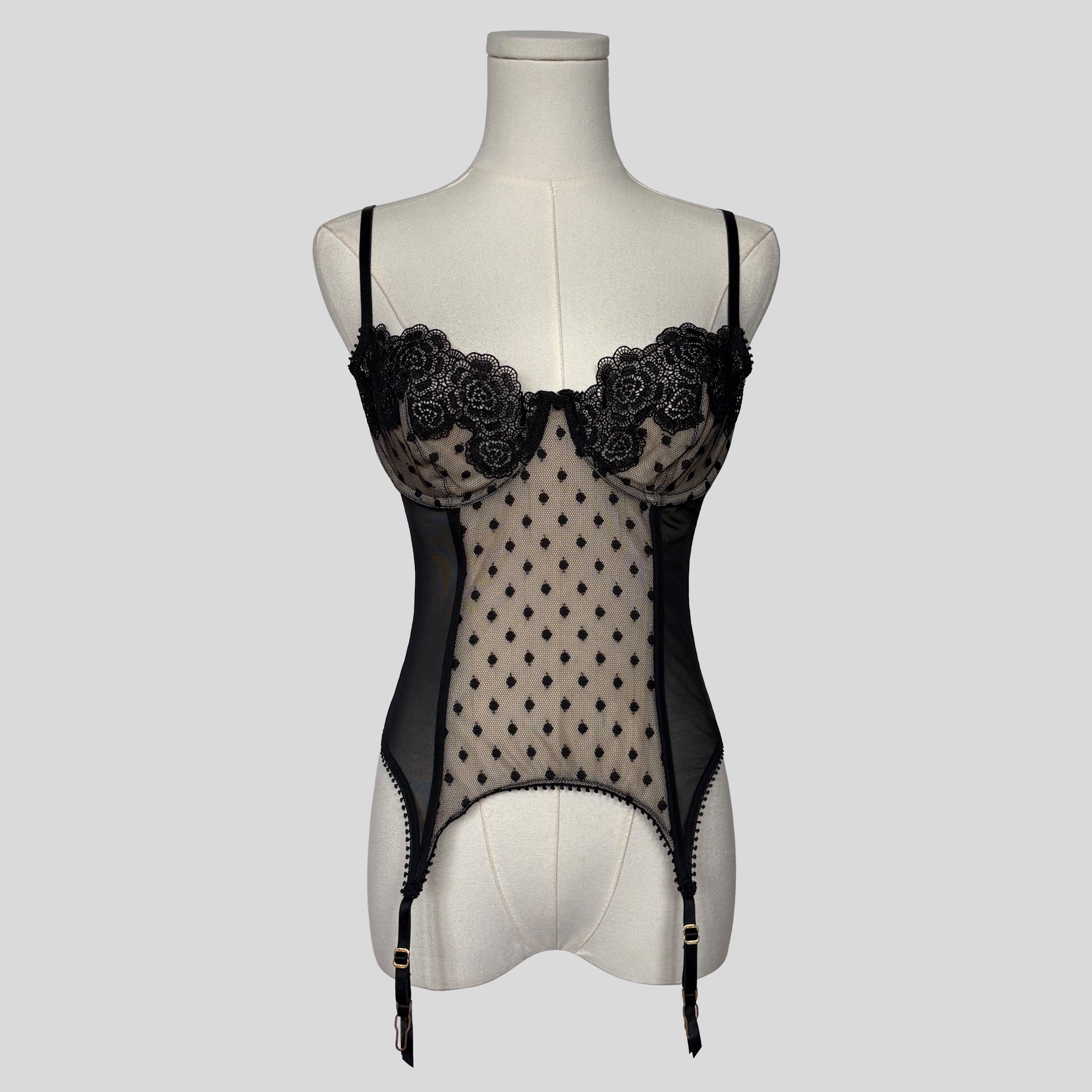 Mesh patterned corset