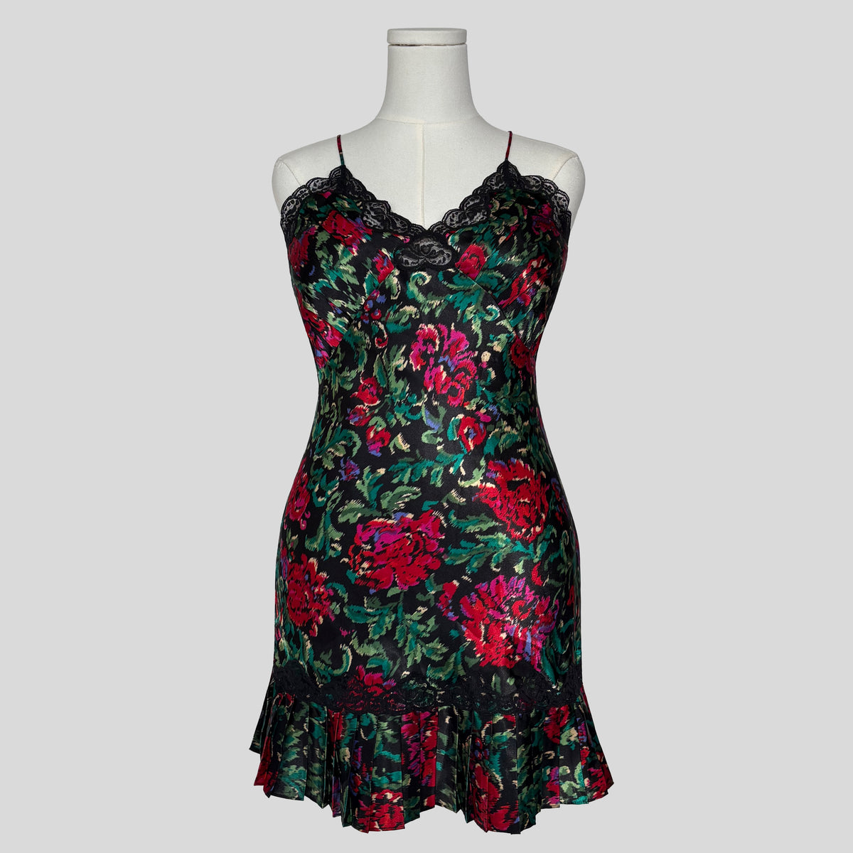 Floral pleat hem lace trim slip