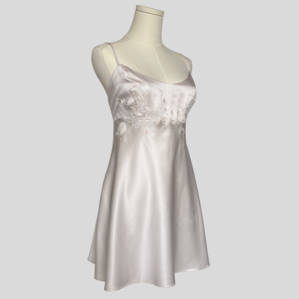Embroidered silky babydoll in white