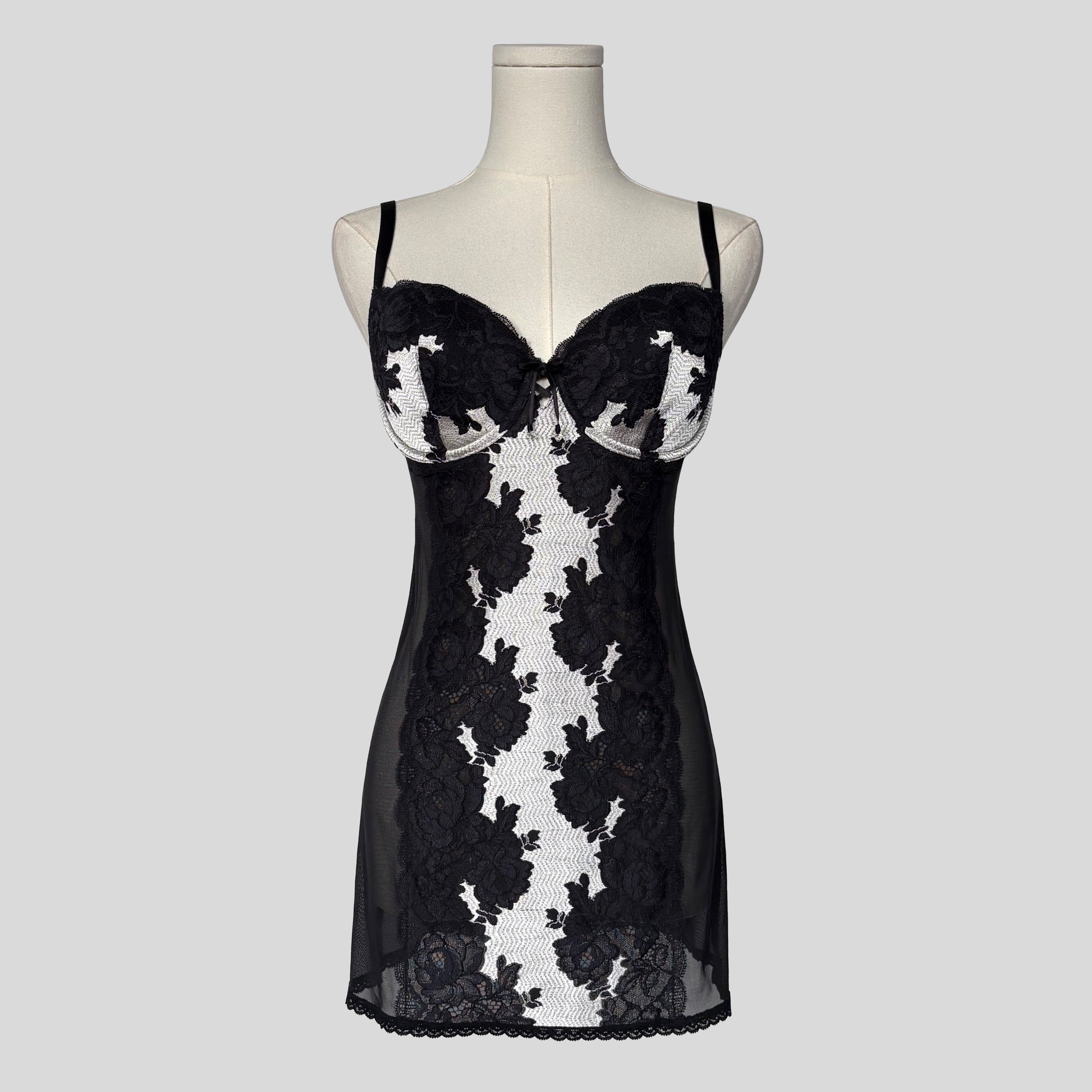 Lace underwire chemise