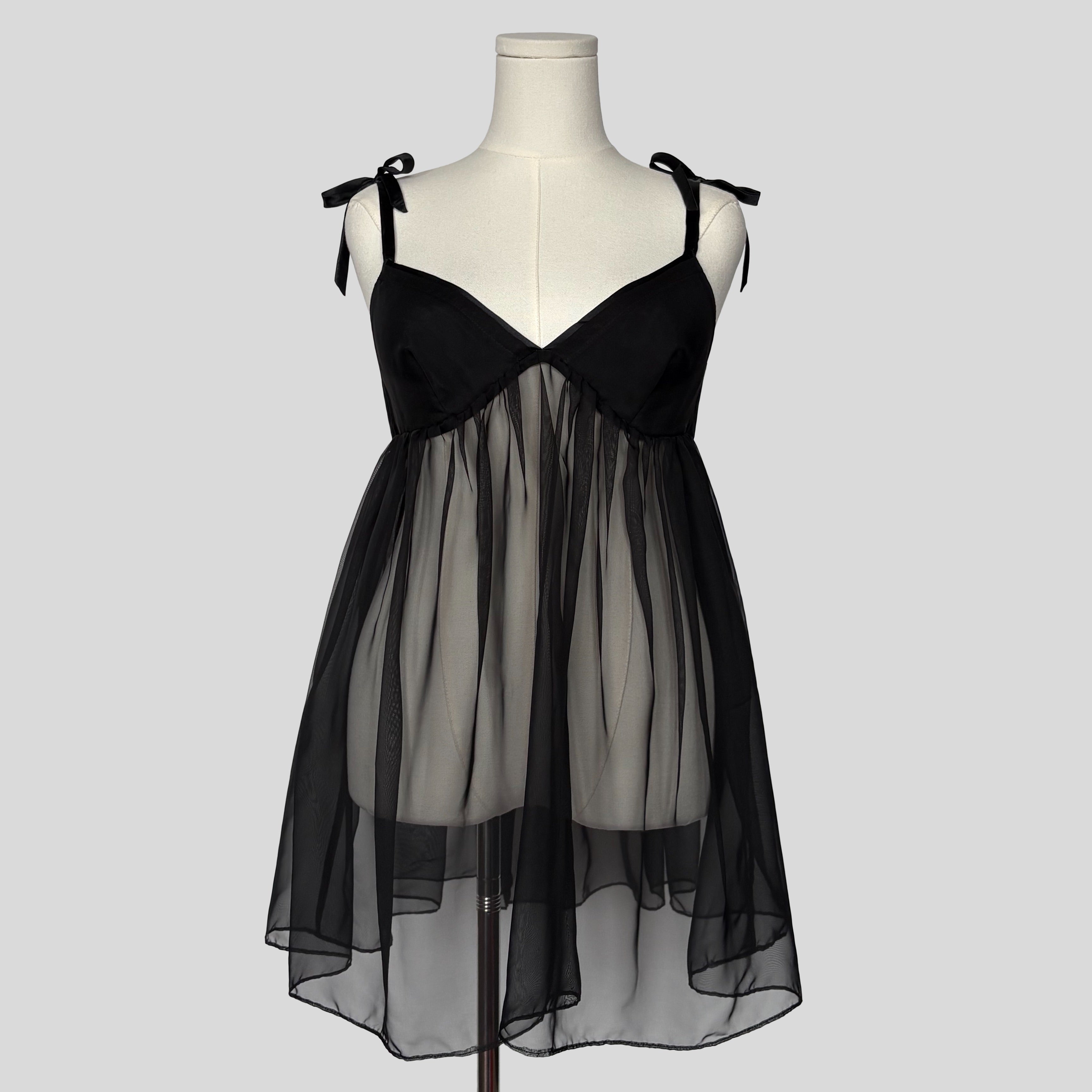 Bow strap babydoll in black