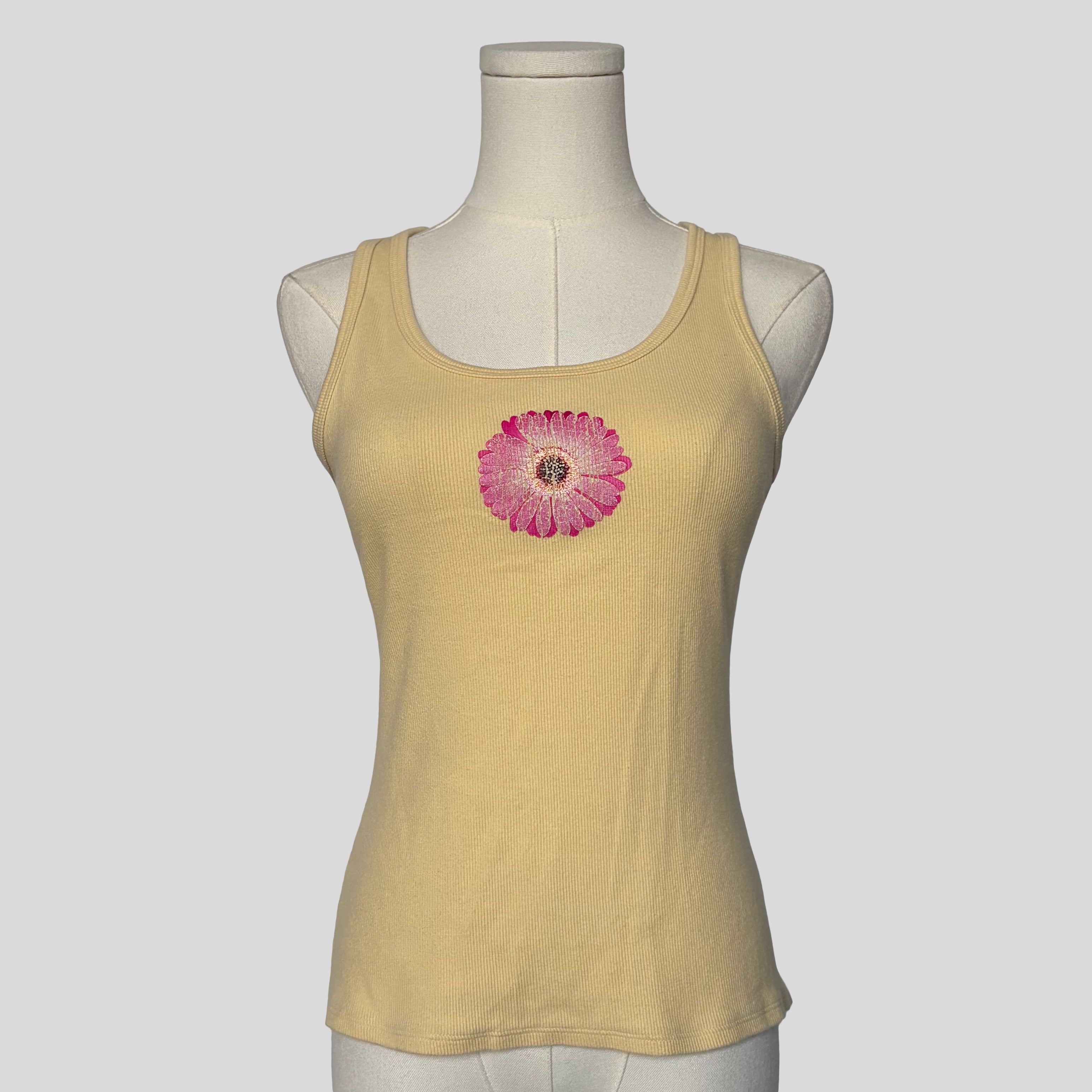 Basic ribbed tank top in yellow daisy