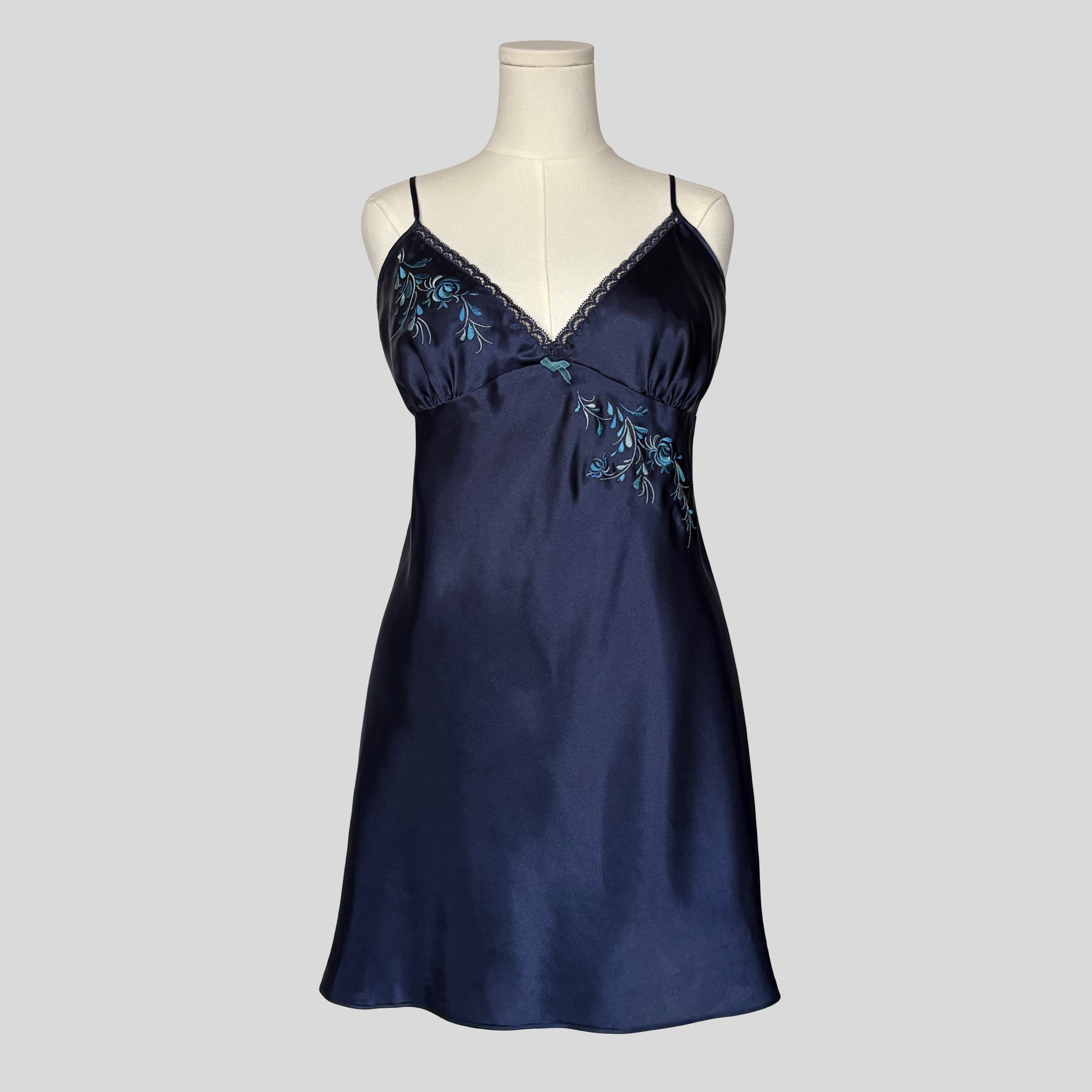 Silky embroidered slip