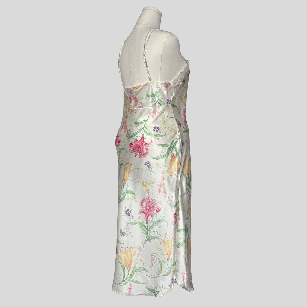 Floral lace trim gown