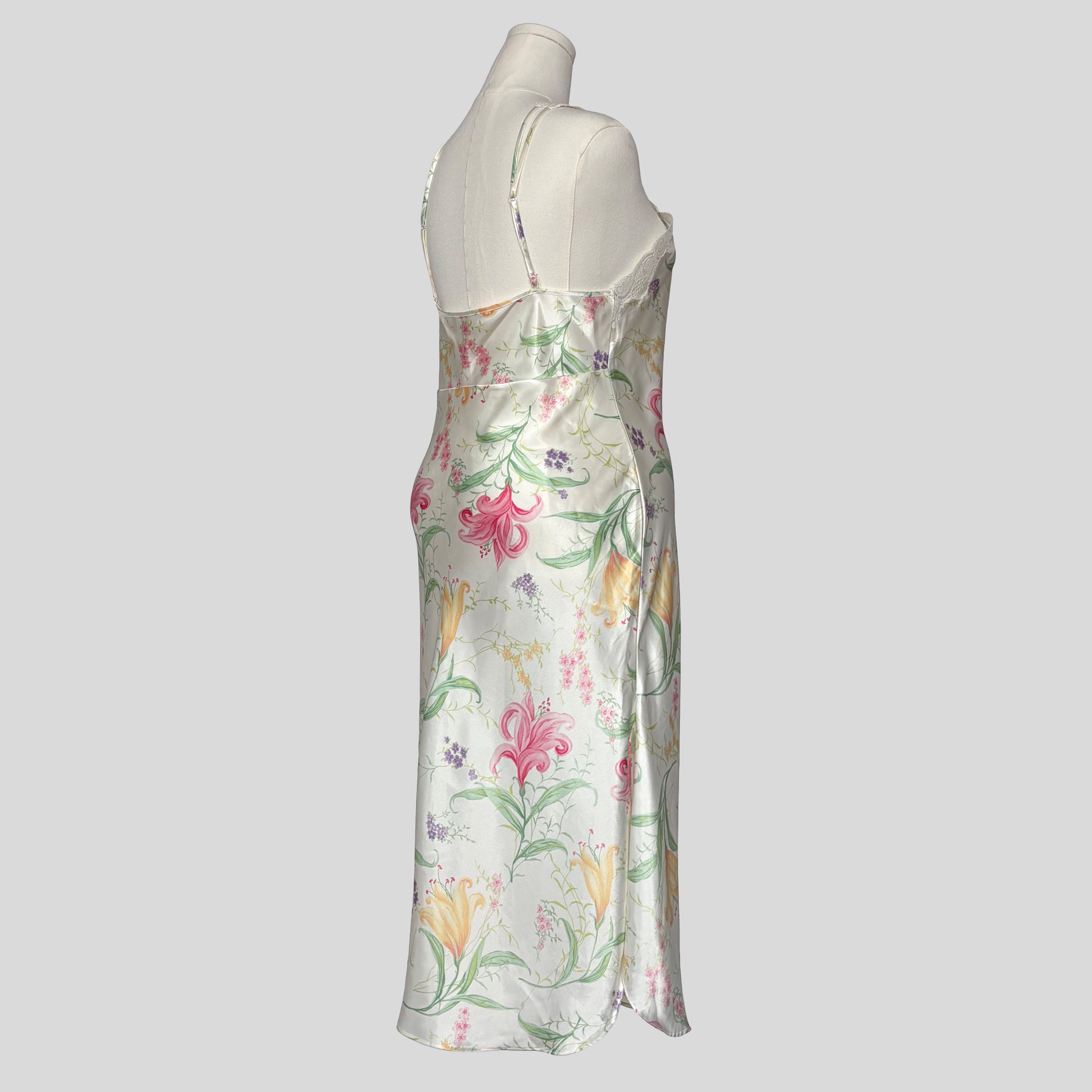 Floral lace trim gown